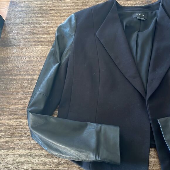SSENSE Theory black blazer with leather arms 4 - Picture 2 of 9